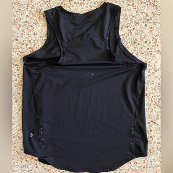 Lululemon textured singlet Tank - Picture 5 of 6